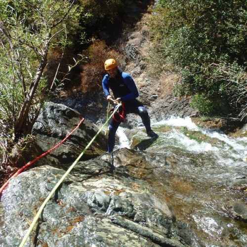 Canyoning Dans Le Ruisseau D'Albès Au Caroux, Dans L'Hérault Près De Montpellier