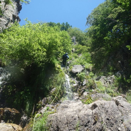 Canyoning Dans Les Cévennes Aux Cascades D'Orgon Dans Le Gard En Languedoc