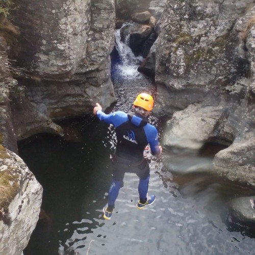 Saut En Canyoning Dans L'Hérault Près De Montpellier, Au Coeur Du Caroux