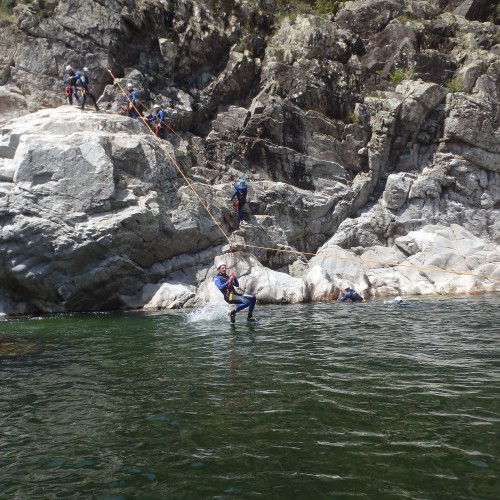 Canyoning Dans L'Hérault Près De Montpellier Et Des Cévennes Dans Le Gard