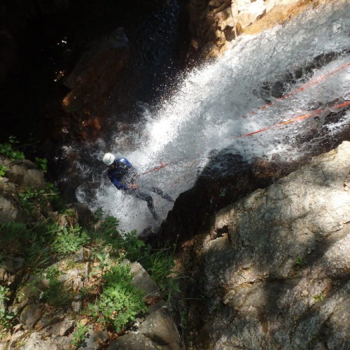 Canyoning Près De Montpellier Dans Le Gard Et L'Hérault Proche De Nîmes En Languedoc-Roussillon