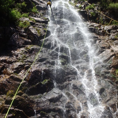 Canyon à Rappel Dans Les Cévennes Au Mont Aigoual Dans Le Gard