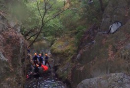 Saut Et Canyoning Dans Le Caroux, Avec Les Moniteurs De Montpellier.