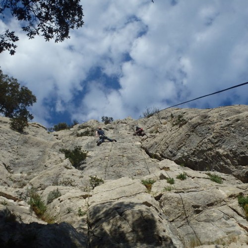 Escalade Vers L'autonomie Près De Montpellier Avec Les Moniteurs D'entre2ature