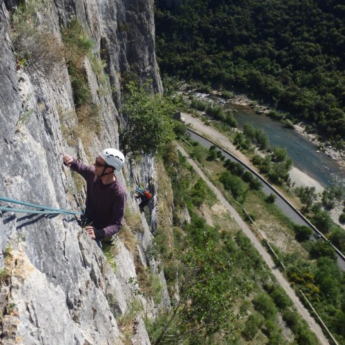 Escalade Grande Voie Dans L'Hérault Près De Montpellier En Languedoc-Roussillon