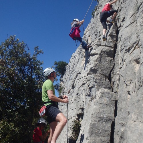 Escalade Près Des Cévennes Entre Le Gard Et L'Hérault Près De Montpellier