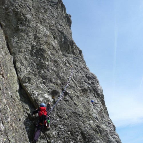 Escalade En Grande Voie Au Caroux Dans L'Hérault à Deux Pas Des Cévennes