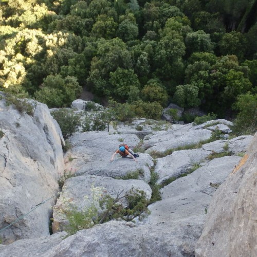 Moniteur D'escalade En Grande Voie Pour Des Sorties Dans L'Hérault Et Le Gard