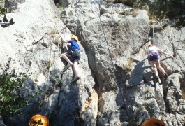 Escalade Dans L'Hérault Et Le Gard Près De Montpellier En Initiation