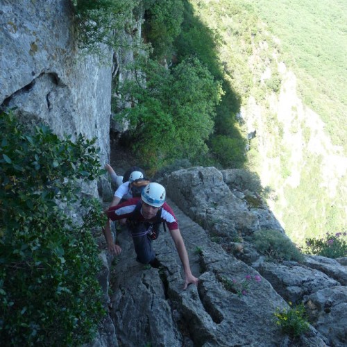 Escalade Au Pic Saint-loup Avec Les Moniteurs De L'Héraut Et Du Gard