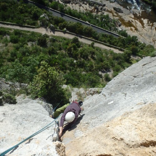 Escalade En Grande Voie Près De Montpellier Avec Les Moniteurs De L'Hérault