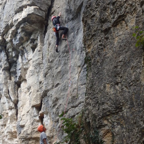 Escalade En Tête Sur Les Falaises De Montpellier Dans L'Hérault Et Le Gard