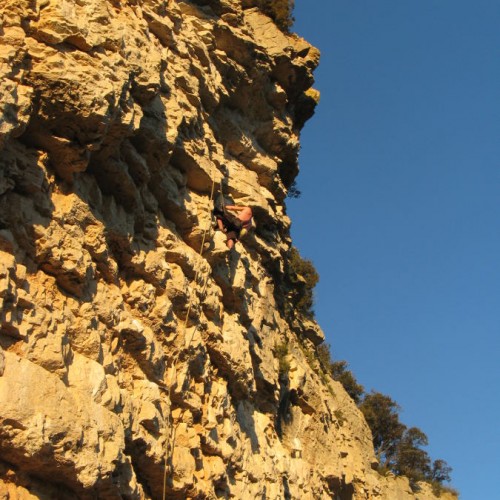 Escalade En Tête Pour Une Autonomie Dans Ce Sport De Pleine Nature Près De Montpellier