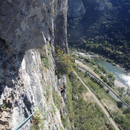 Escalade En Grande Voie Près De Montpellier Avec Les Moniteurs De L'Hérault