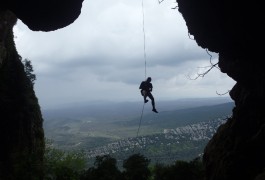 Rappel Près De Montpellier Au Pic Saint-Loup Dans L'Hérault