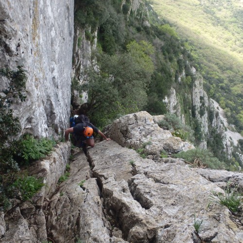 Randonnée-rappel Au Pic Saint-Loup Pour Un Parcours D'aventure D'exception