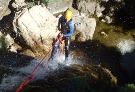 Canyoning- Et Rappel Dans Le Caroux Au Ruisseau D'Albès, Près De Montpellier.