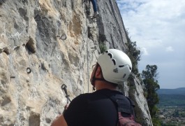 Via-ferrata Dans Les Cévennes Près De Ganges Et Montpellier Dans L'Hérault