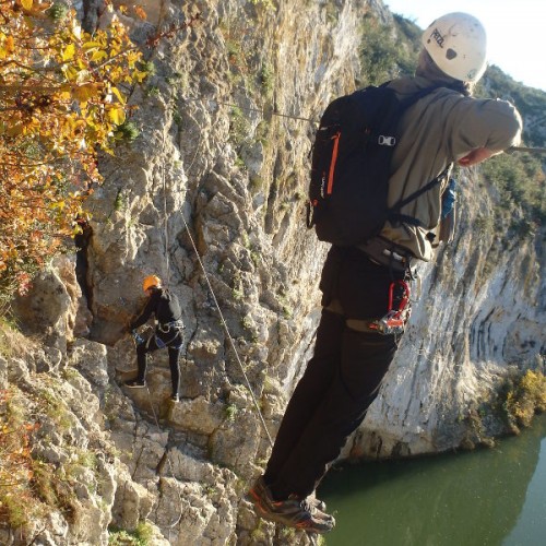 Via-ferrata Dans Le Gard Près De Nîmes Aux Portes Des Cévennes