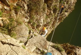 Via-ferrata Près De Lunel Dans Le Gard Avec Les Moniteurs De Montpellier