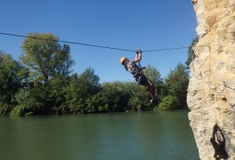 Via-ferrata Près De St-Sériès Et Sa Tyrolienne Au-dessus Du Vidourle