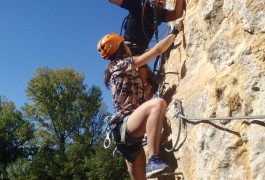 Via-ferrata Et Tyrolienne Au-dessus Du Vidourle Près De St-Sériès