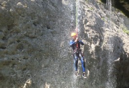 Canyoning à Montpellier Et St-Guilhem Le Désert Au Pont Du Diable Dans Les Gorges De L'Hérault Avec Entre 2 Nature