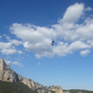 Rappel Après Le Saut Pendulaire De Saint-Guilhem Le Désert Au Roc De La Bissone