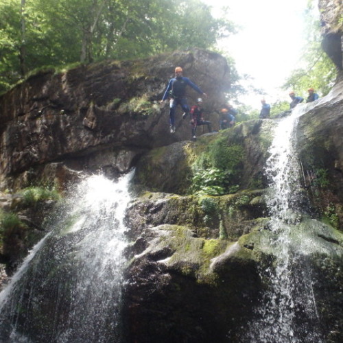 Cévennes Et Canyoning Dans Le Canyon Du Tapoul à Rousses En Lozère, Avec Les Moniteurs D' Entre2nature