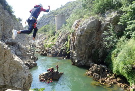 Canyon Du Diable Près De Montpellier Dans Les Gorges De L'Hérault En Languedoc