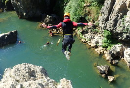 Canyon Du Diable Près De Montpellier Dans Les Gorges De L'Hérault En Occitanie