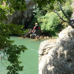 Saut Au Canyon Du Diable Près De Montpellier Dans Les Gorges De L'Hérault