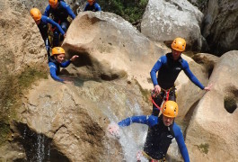 Canyon Près De Montpellier Au Ravin Des Arcs Dans L'Hérault