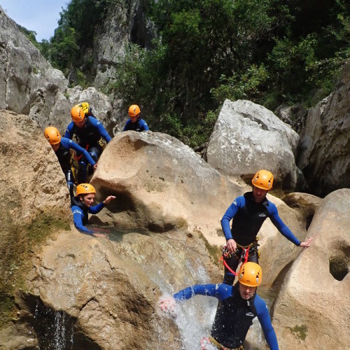 Canyon Près De Montpellier Au Ravin Des Arcs Dans L'Hérault