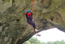 Canyon Et Rappel Près De Montpellier Au Ravin Des Arcs