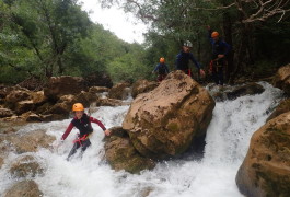 Canyoning Et Randonnée Aquatique Au Canyon Du Ravin Des Arcs