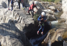 Canyoning Près D'Alès Et Anduze Dans Le Gard Au Canyon Du Soucy