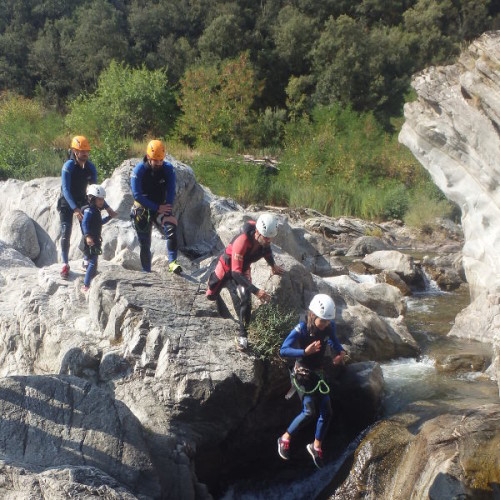 Canyoning Près D'Alès Et Anduze Dans Le Gard Au Canyon Du Soucy