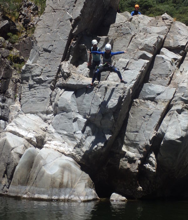 Canyoning Près D'Alès Et Saint-Jean Du Gard Au Canyon Du Soucy Proche D'Anduze