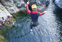 Canyoning Proche D'Alès Et Nîmes Dans Le Canyon Du Soucy à St-Jean- Du Gard