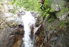 Saut En Canyoning Au Canyon Des Cascades D'Orgon En Cévennes