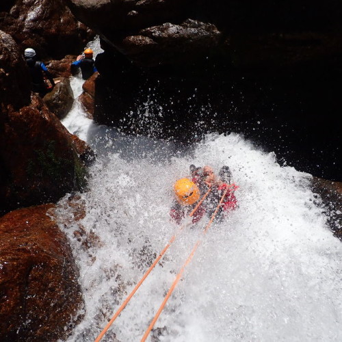 Canyoning En Cévennes Au Tapoul Avec Son Toboggan Arrosé