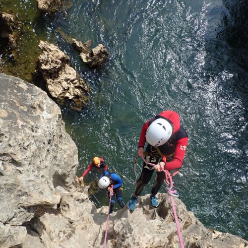 Canyoning Au Diable Et Sa Descente En Rappel Près De Montpellier Dans L'Hérault