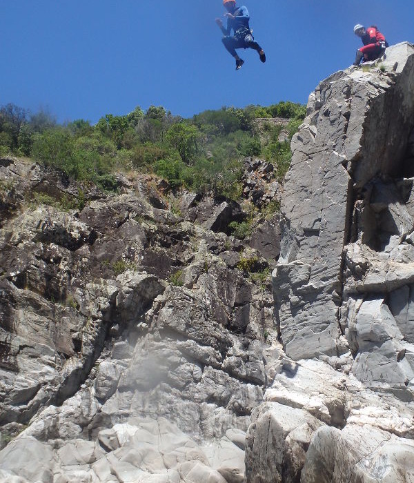 Canyoning Dans Le Gard Près D'Alès Et Anduze Au Canyon Du Soucy