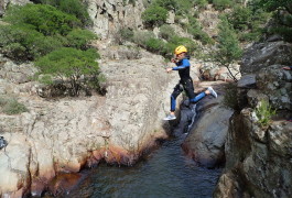 Canyoning Dans L'Hérault Près De Béziers Et Montpellier Au Rec Grand