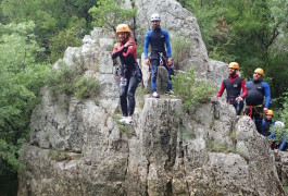 Canyoning Et Saut Dans L'Hérault Près De Montpellier Au Ravin Des Arcs