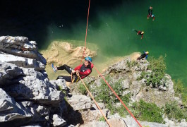 Canyoning Et Tyrolienne Dans L'Hérault Au Ravin Des Arcs