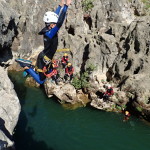 Canyoning Près De Montpellier Au Canyon Du Diable Dans L'Hérault En Occitanie