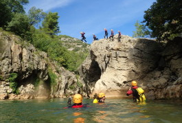 Canyoning Près De Montpellier Dans Les Gorges De L'Hérault, Près De Saint-Guilhem Le Désert