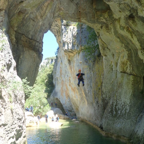 Canyoning Près De Montpellier Et Son Rappel En Fil D'araignée Dans L'Hérault